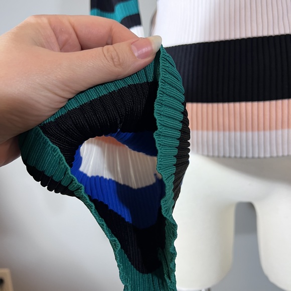 Scripted Sz L Black White Green Peach Blue Ribbed Striped Bell sleeve Top POSH44 - Picture 5 of 12